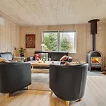 Annamaria - 30km From The Sea By Interhome
