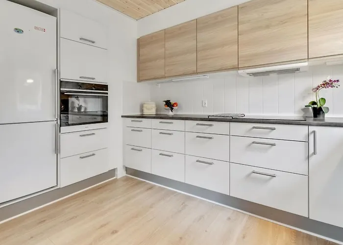 Annamaria - 30km From The Sea By Interhome